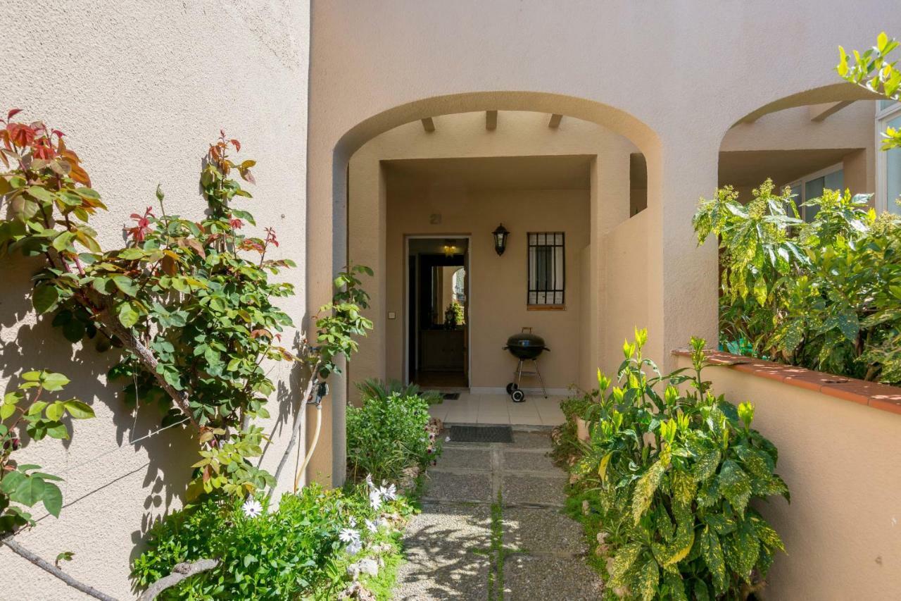 HomeHolidaysRentals Moonlight Santa Susanna Buitenkant foto