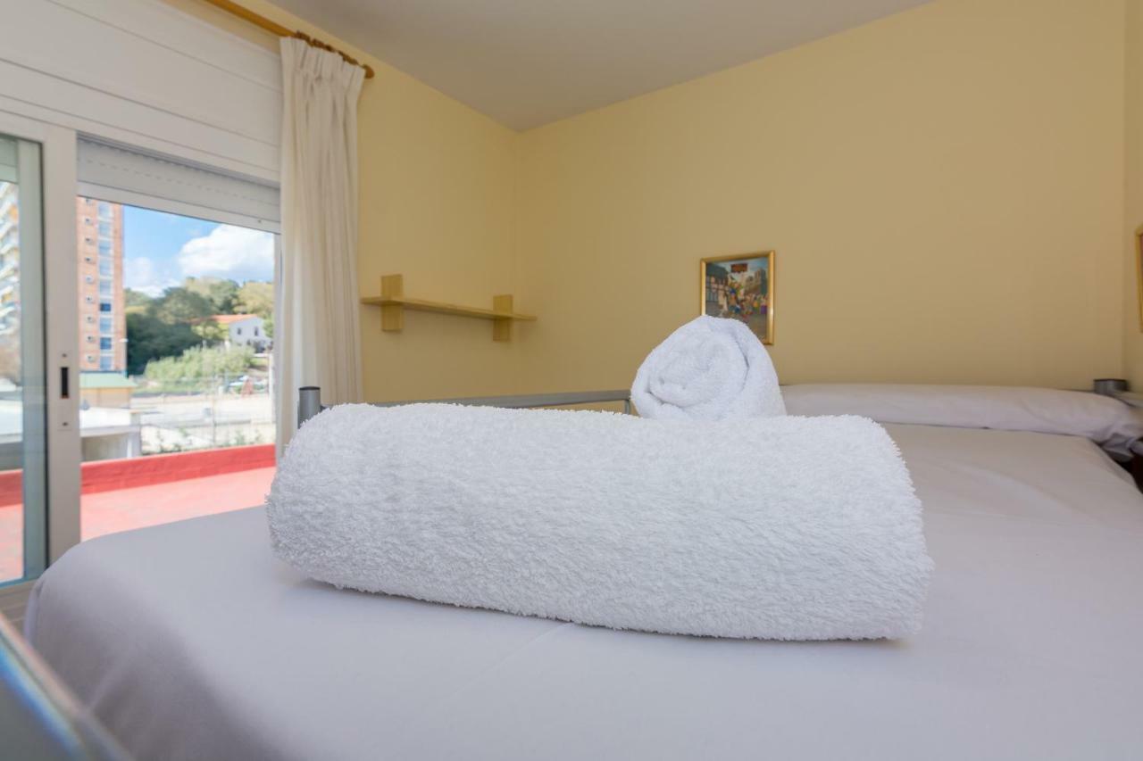 HomeHolidaysRentals Moonlight Santa Susanna Buitenkant foto