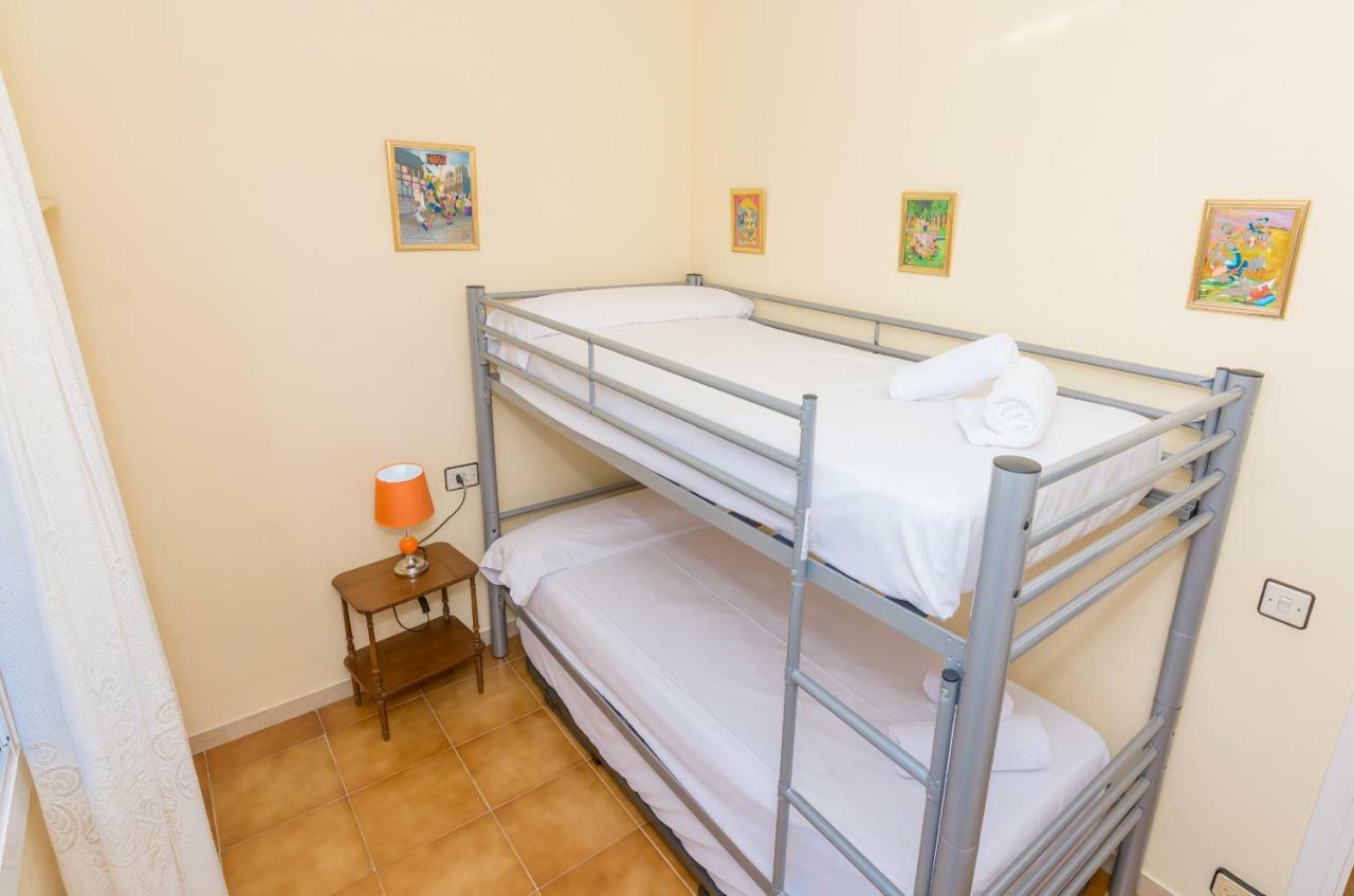 HomeHolidaysRentals Moonlight Santa Susanna Buitenkant foto
