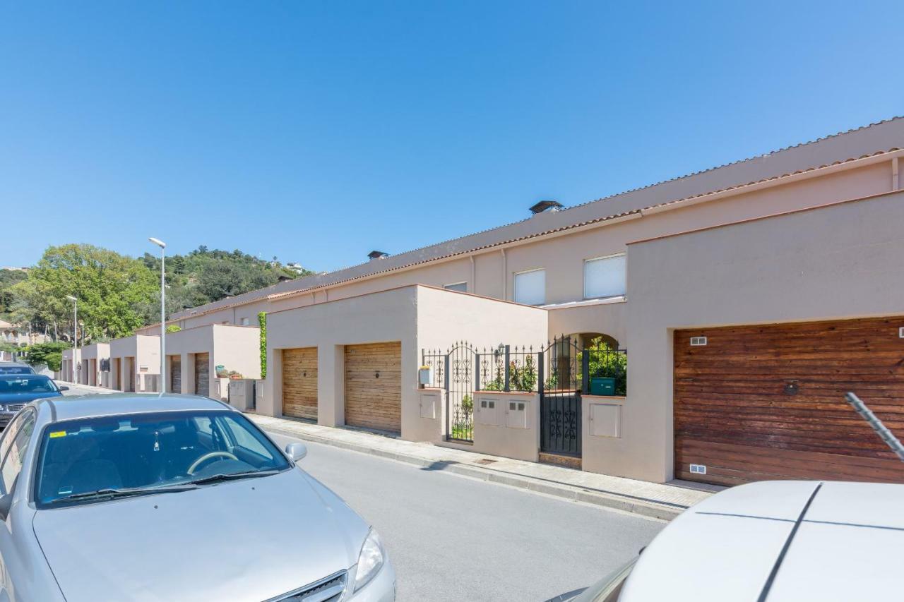HomeHolidaysRentals Moonlight Santa Susanna Buitenkant foto