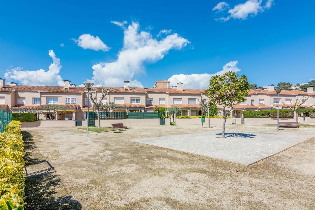 HomeHolidaysRentals Moonlight Santa Susanna Buitenkant foto
