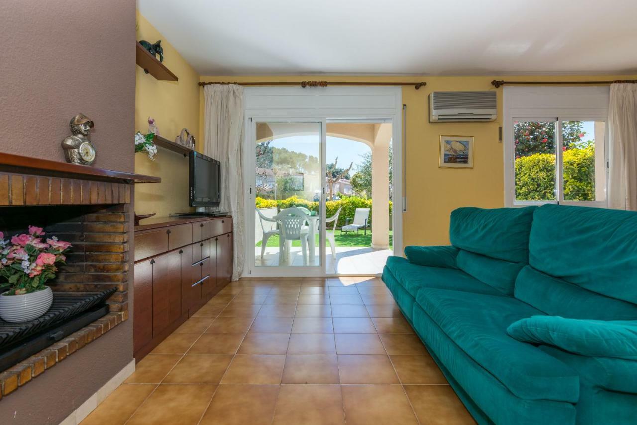 HomeHolidaysRentals Moonlight Santa Susanna Buitenkant foto