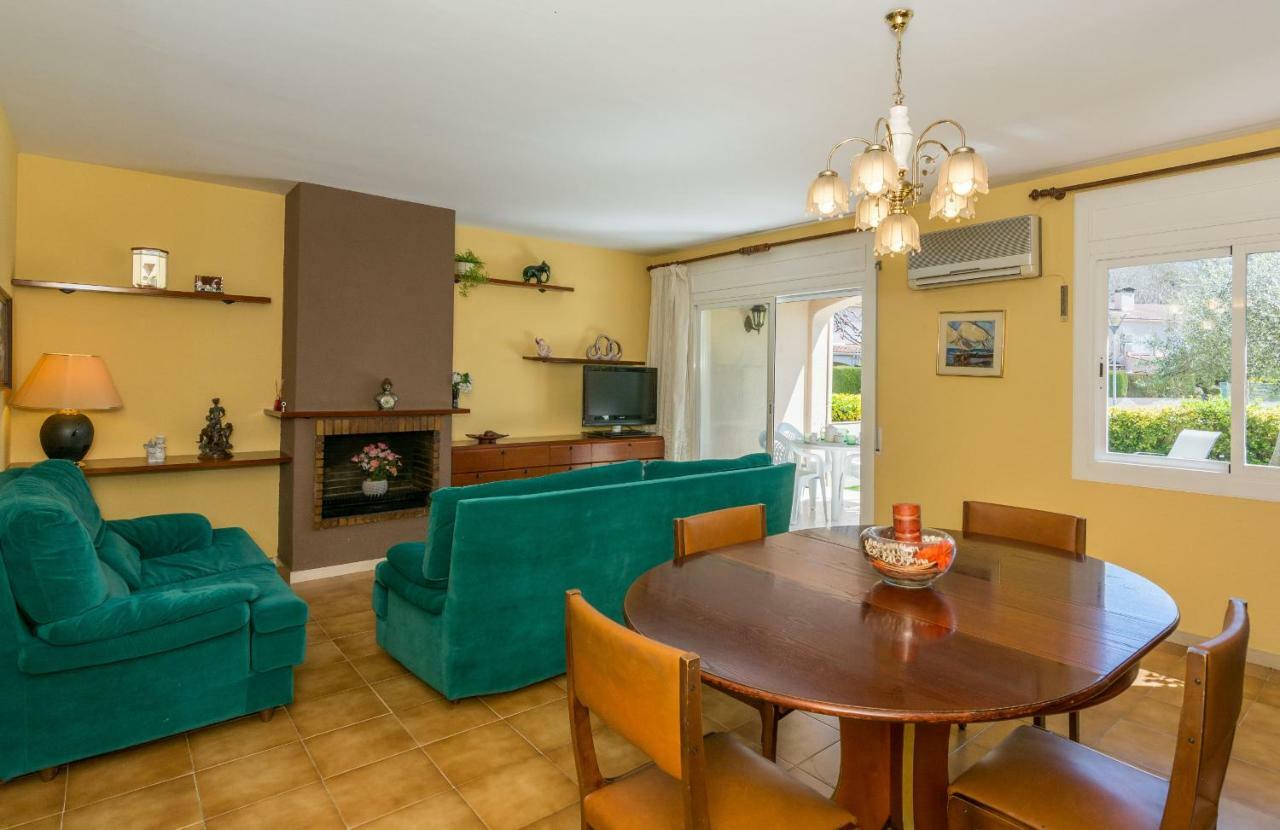 HomeHolidaysRentals Moonlight Santa Susanna Buitenkant foto